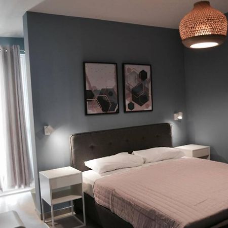 Sliema, Stylish 2 Bedroom Apartment With Parking Esterno foto