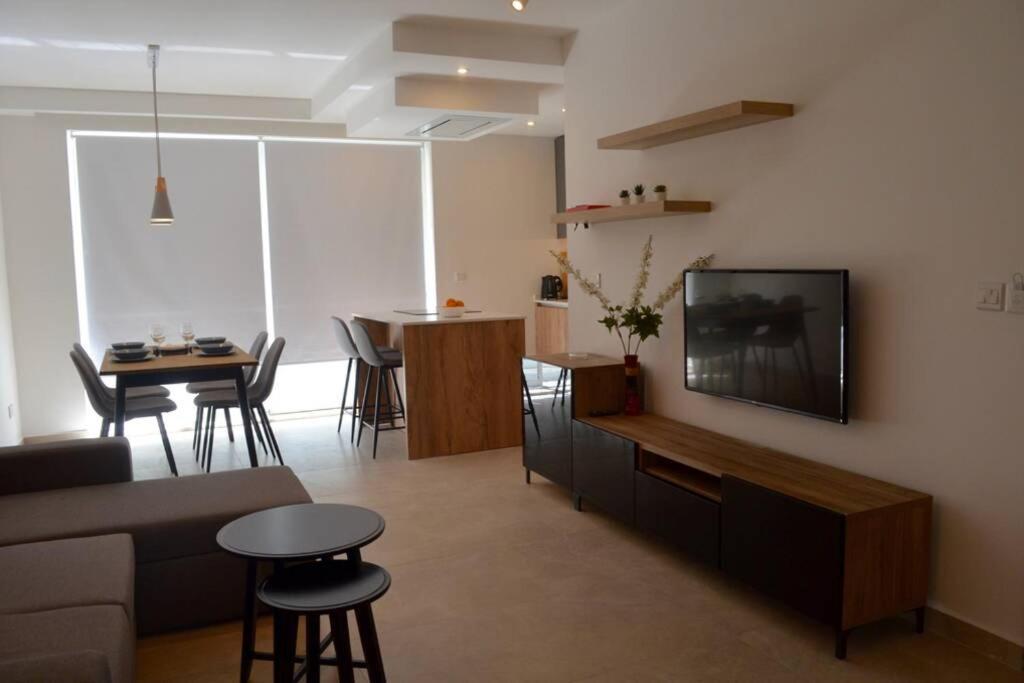 Sliema, Stylish 2 Bedroom Apartment With Parking Esterno foto